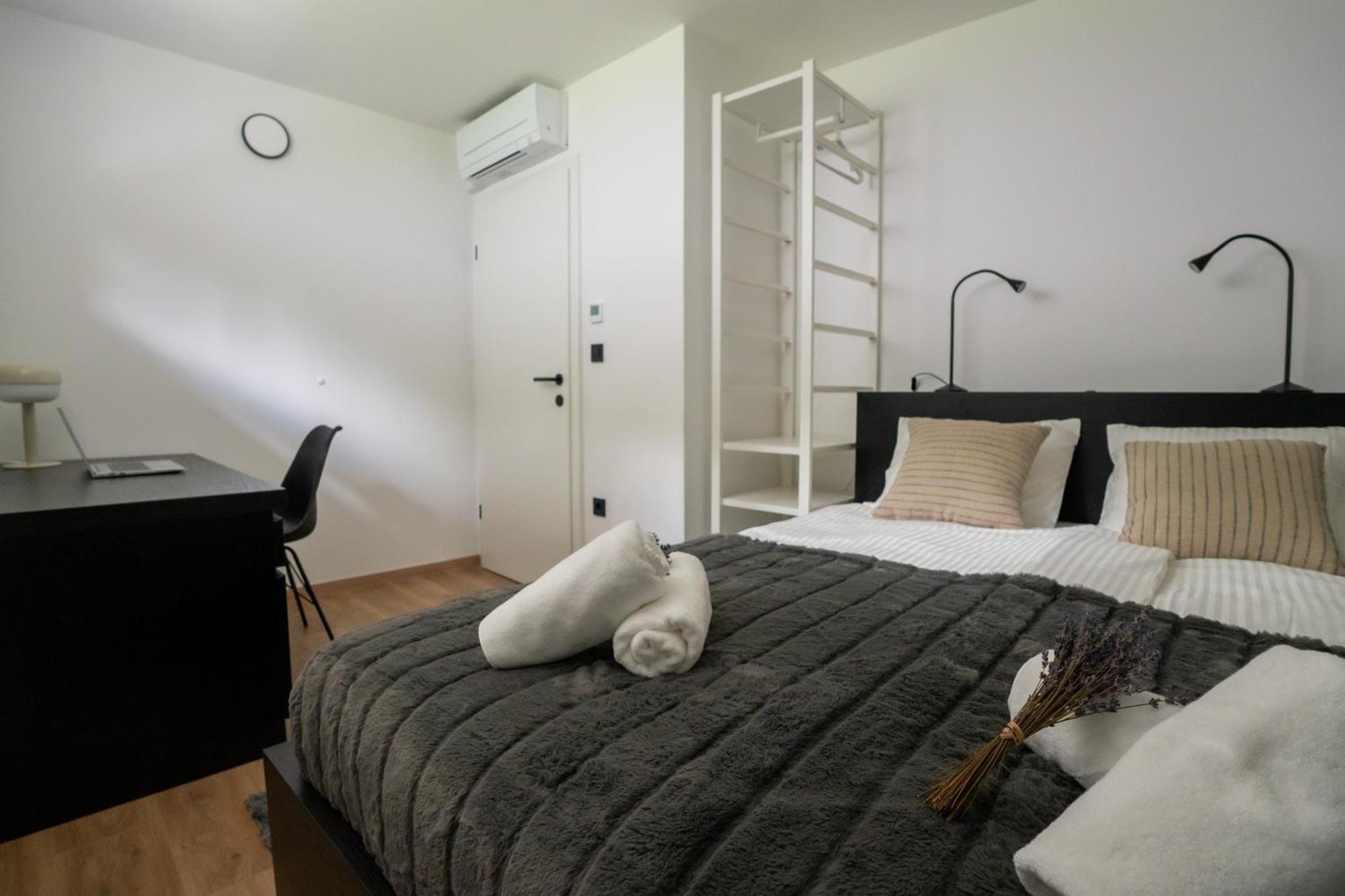 Residence Black&White Ljubljana Room photo